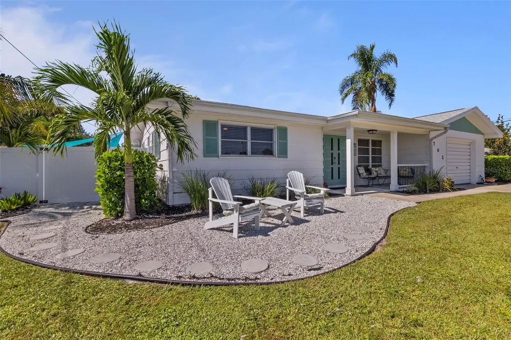 702 Poinciana Road Nokomis FL 34275