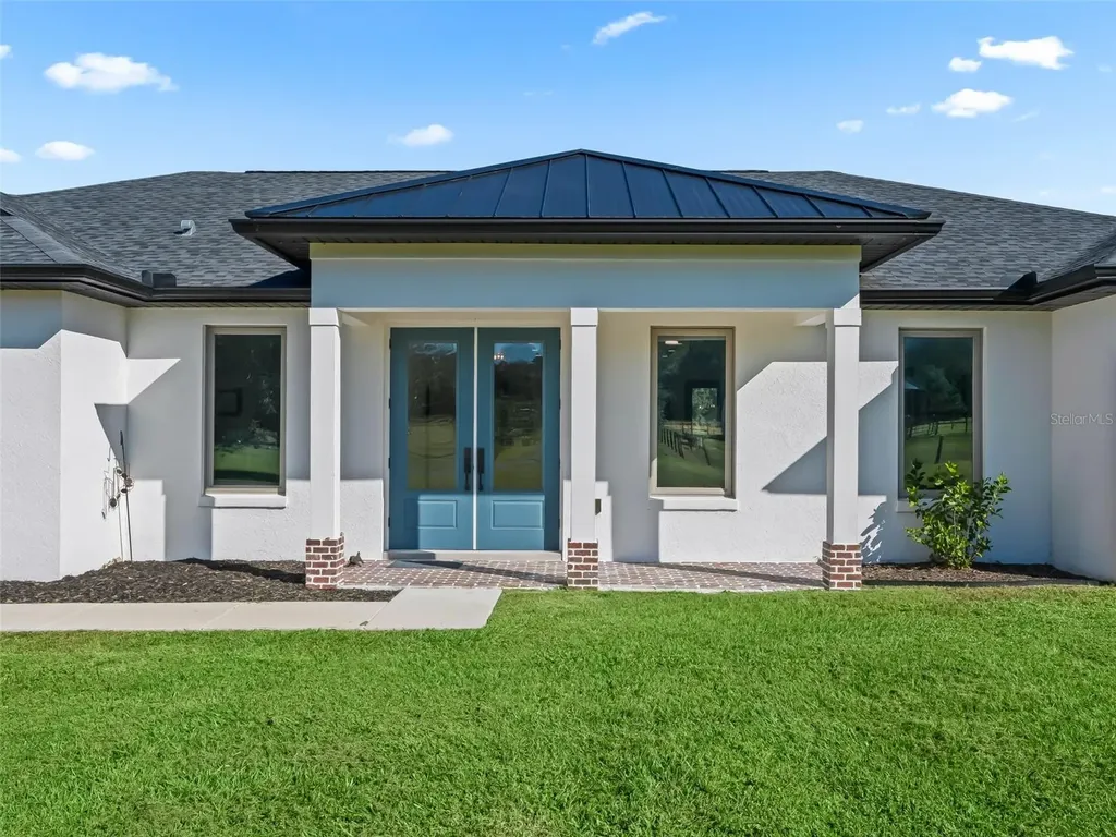 9209 W Highway 316 Reddick FL 32686