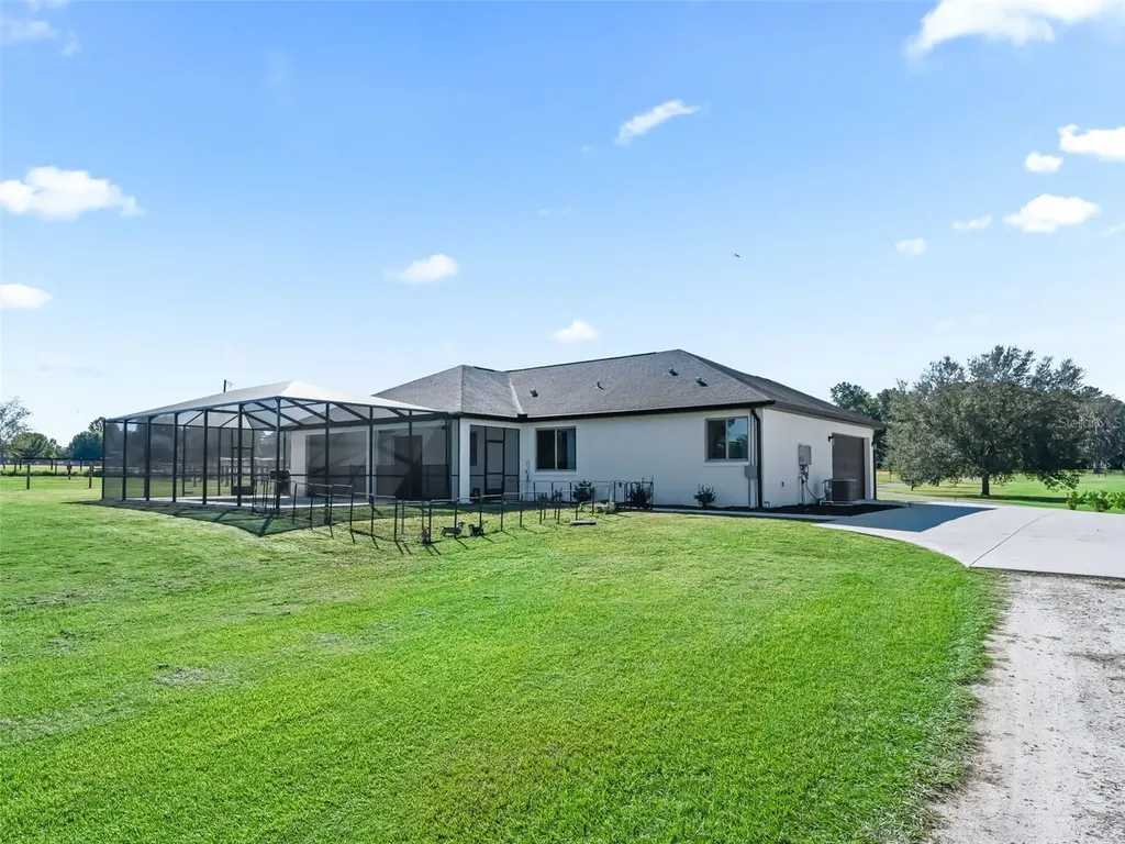 9209 W Highway 316 Reddick FL 32686