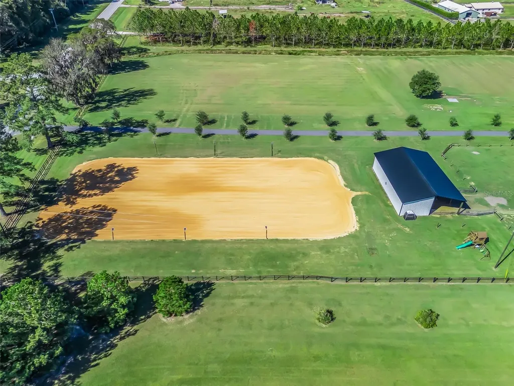 9209 W Highway 316 Reddick FL 32686