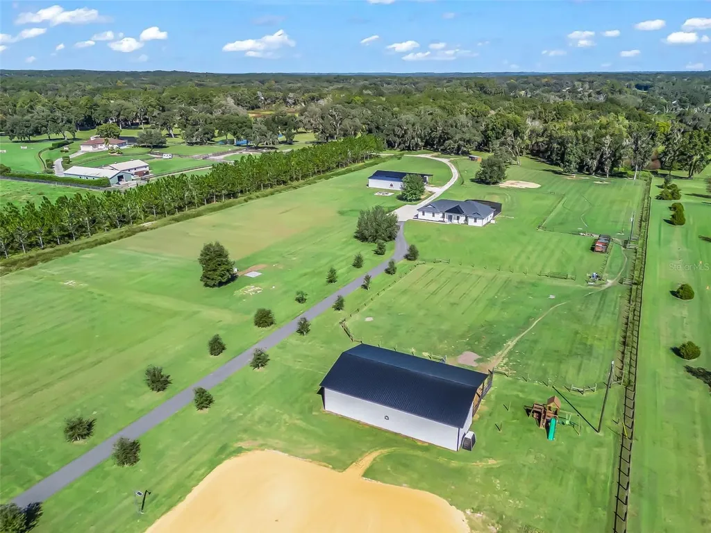 9209 W Highway 316 Reddick FL 32686