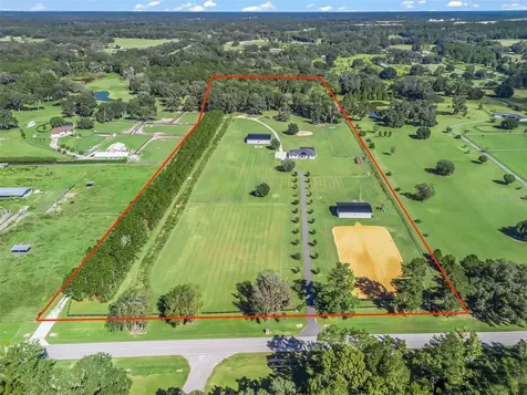 9209 W Highway 316 Reddick FL 32686