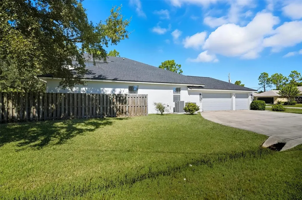 8 Lewis Shire Palm Coast FL 32137