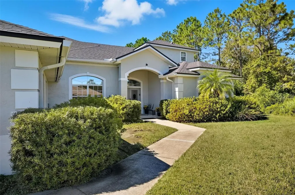 8 Lewis Shire Palm Coast FL 32137