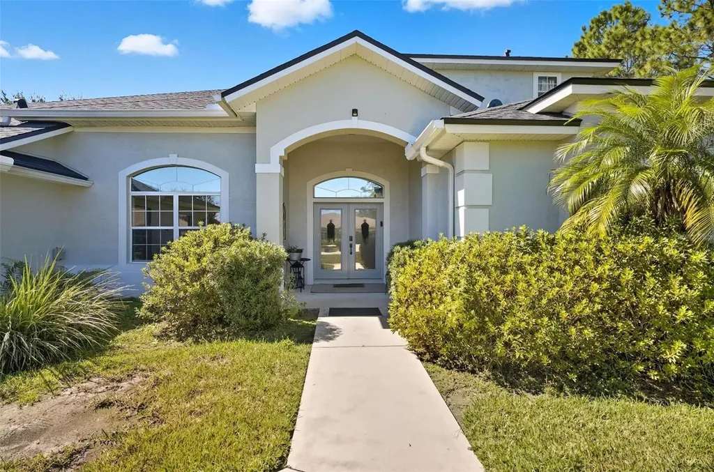 8 Lewis Shire Palm Coast FL 32137