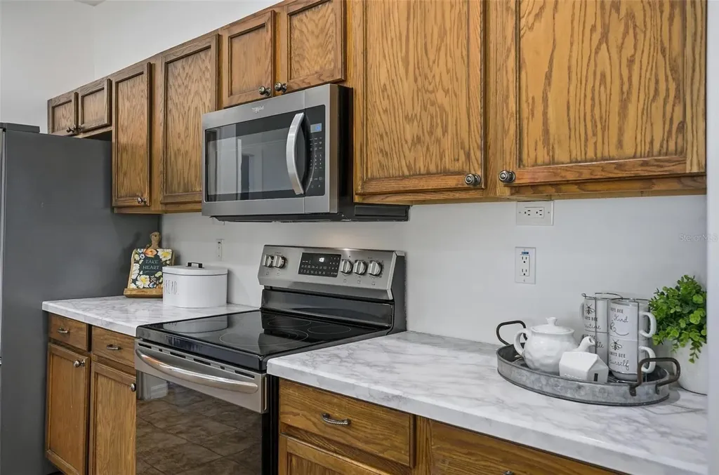 8 Lewis Shire Palm Coast FL 32137