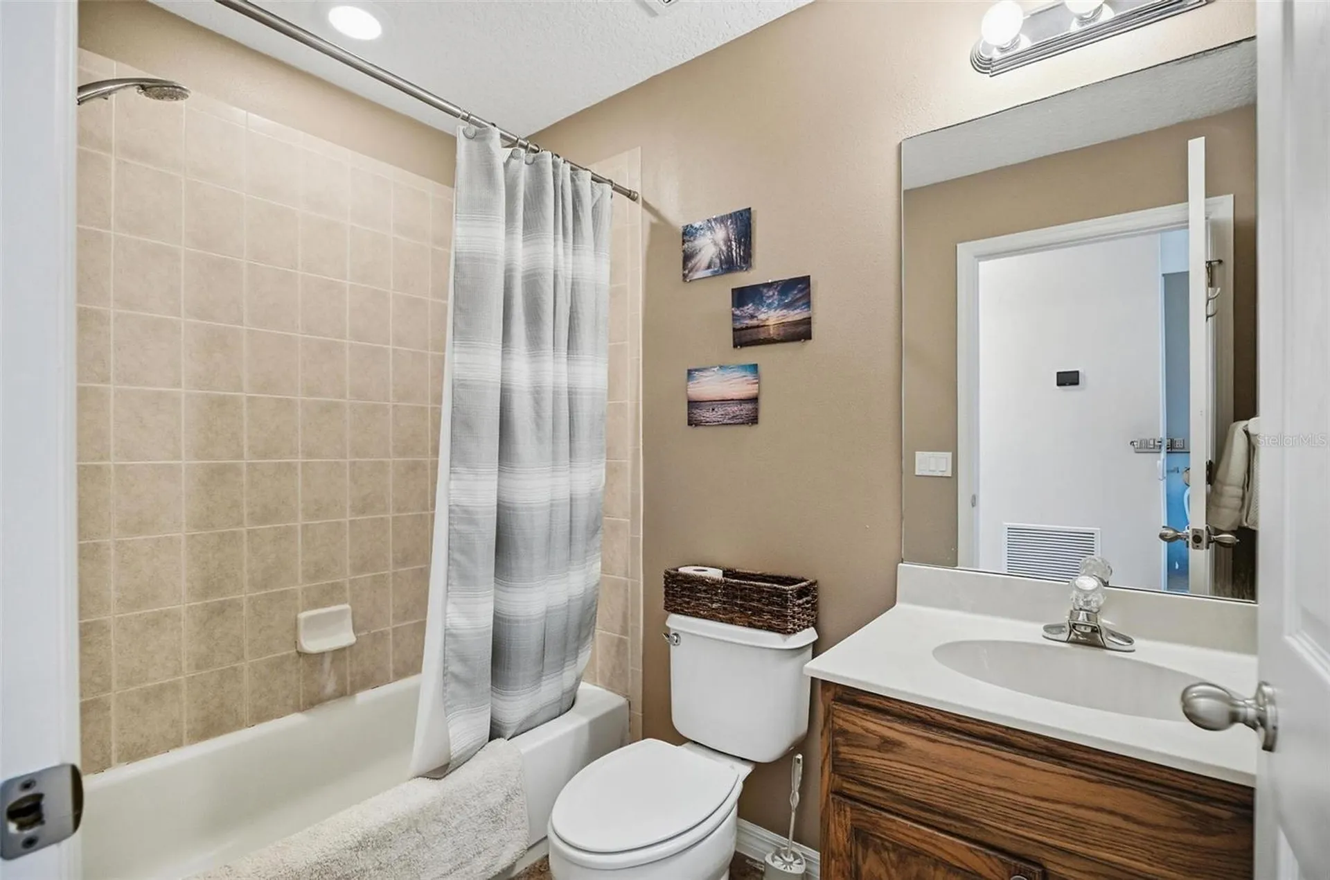 8 Lewis Shire Palm Coast FL 32137