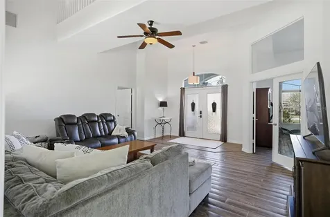 8 Lewis Shire Palm Coast FL 32137
