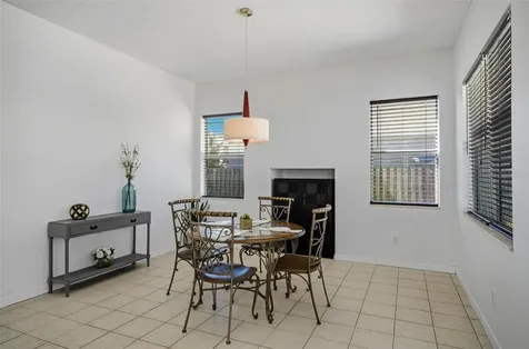 8 Lewis Shire Palm Coast FL 32137