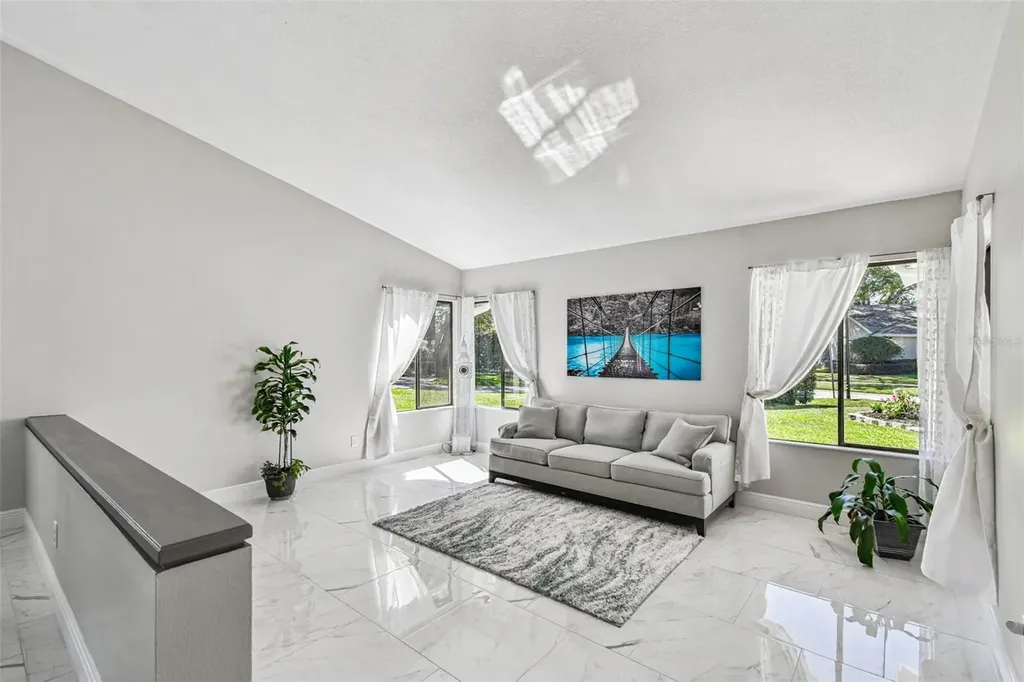 14603 Village Glen Circle Tampa FL 33618