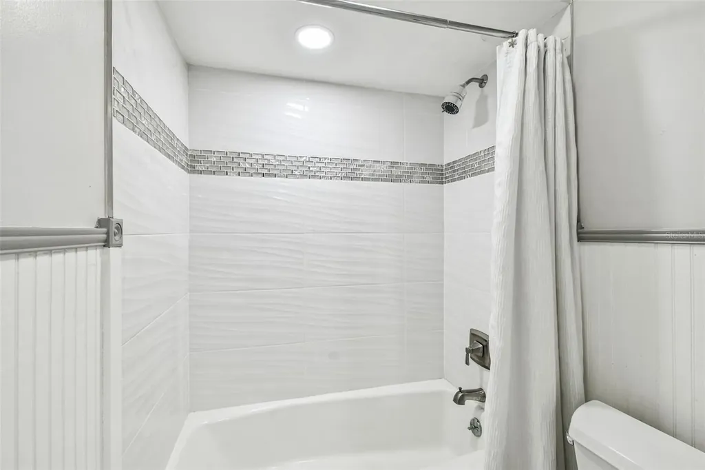 14603 Village Glen Circle Tampa FL 33618