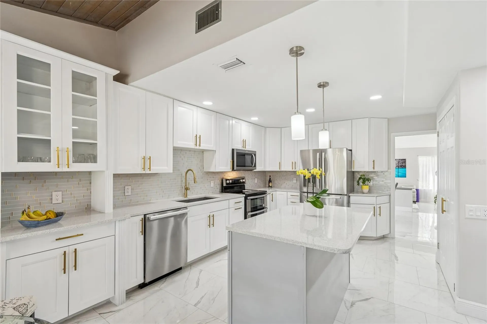 14603 Village Glen Circle Tampa FL 33618