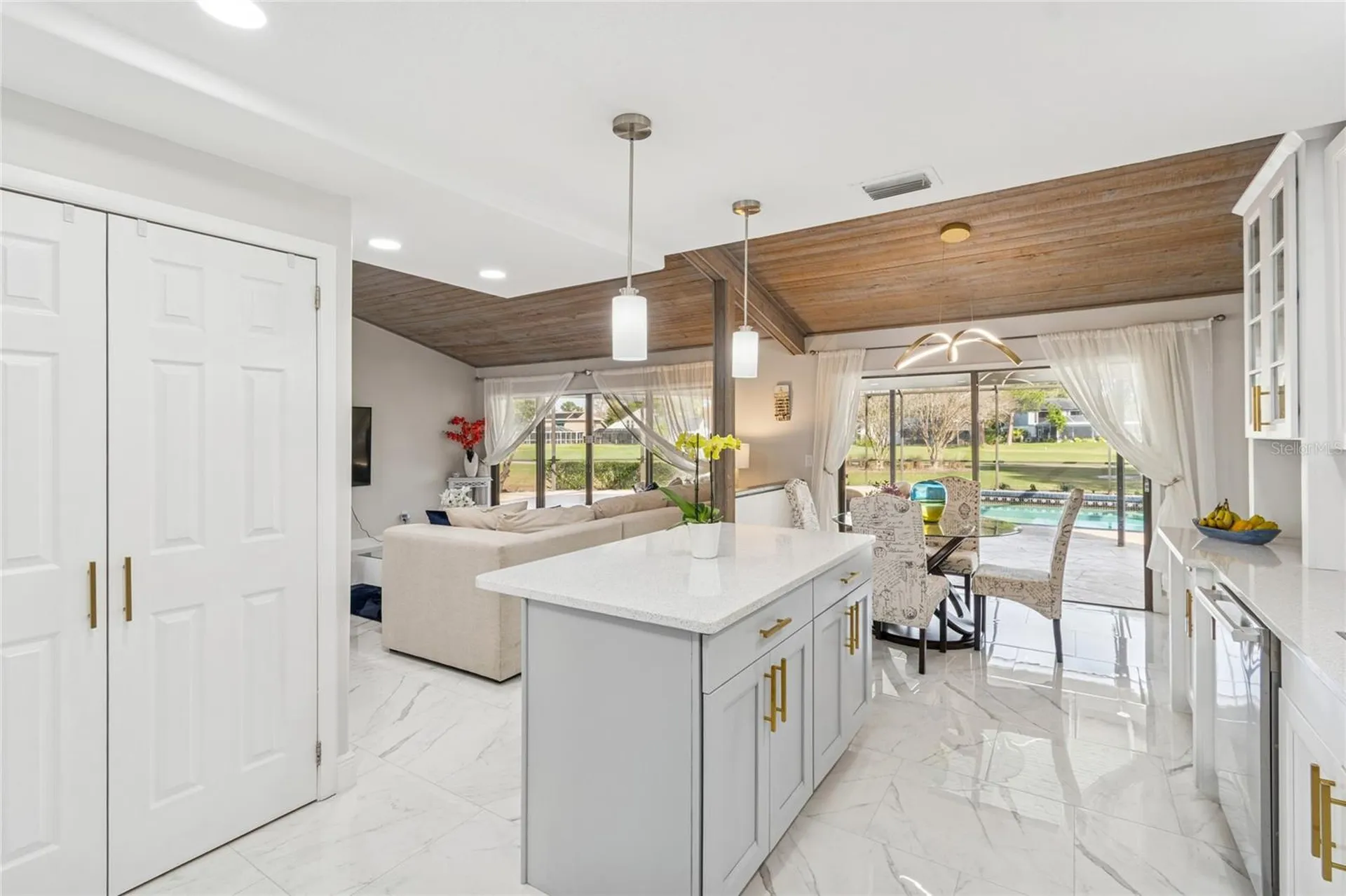 14603 Village Glen Circle Tampa FL 33618