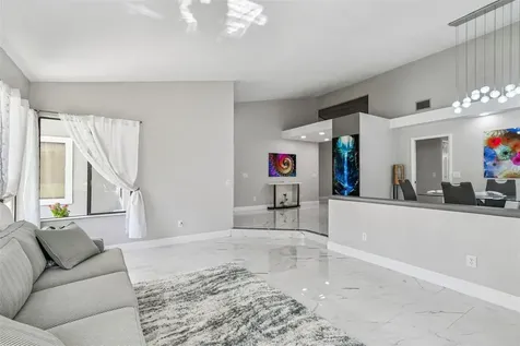 14603 Village Glen Circle Tampa FL 33618