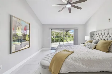 14603 Village Glen Circle Tampa FL 33618