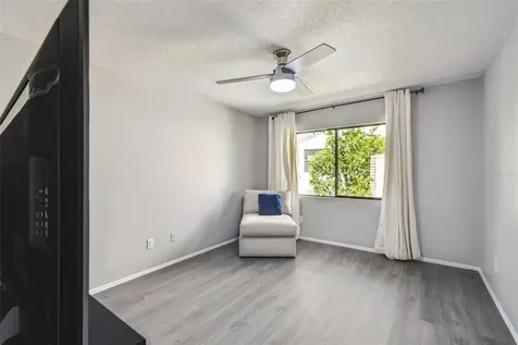 14603 Village Glen Circle Tampa FL 33618