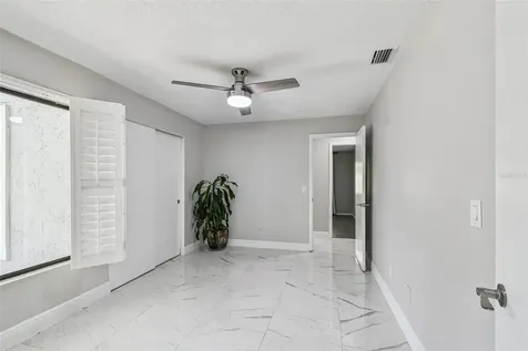 14603 Village Glen Circle Tampa FL 33618
