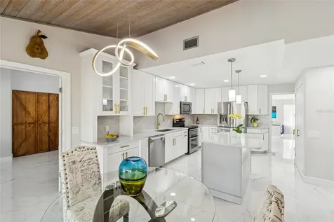 14603 Village Glen Circle Tampa FL 33618