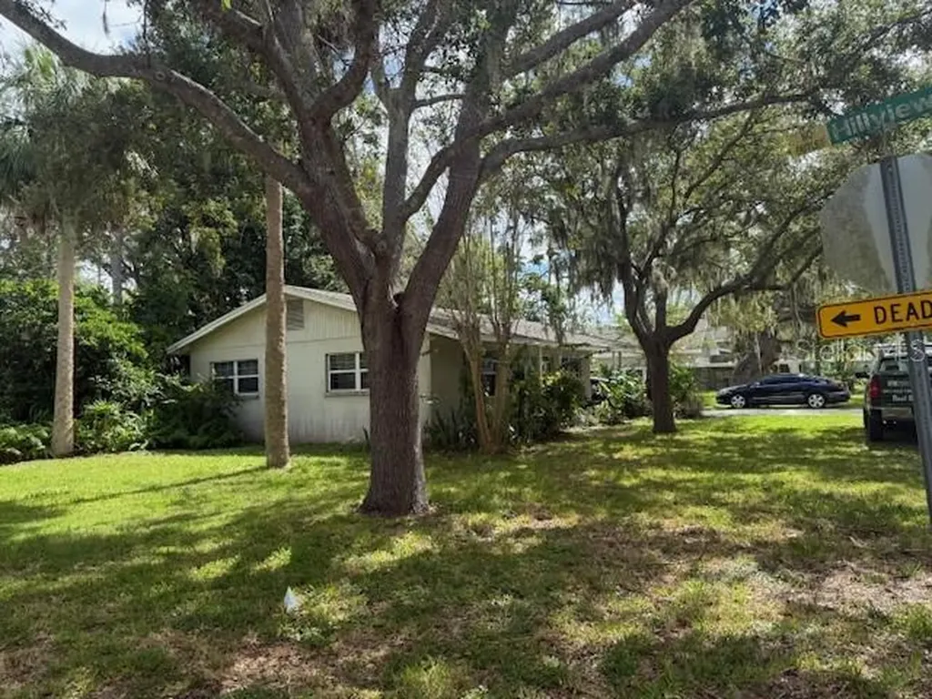 1905 S Jefferson Avenue Sarasota FL 34239