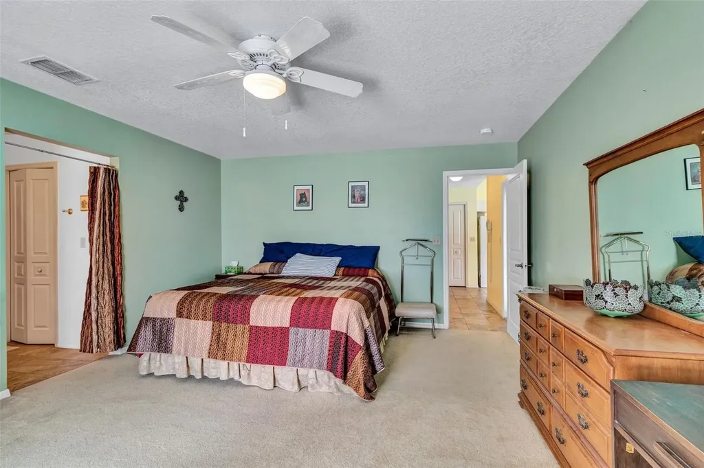 1842 W Virginia Drive Kissimmee FL 34744