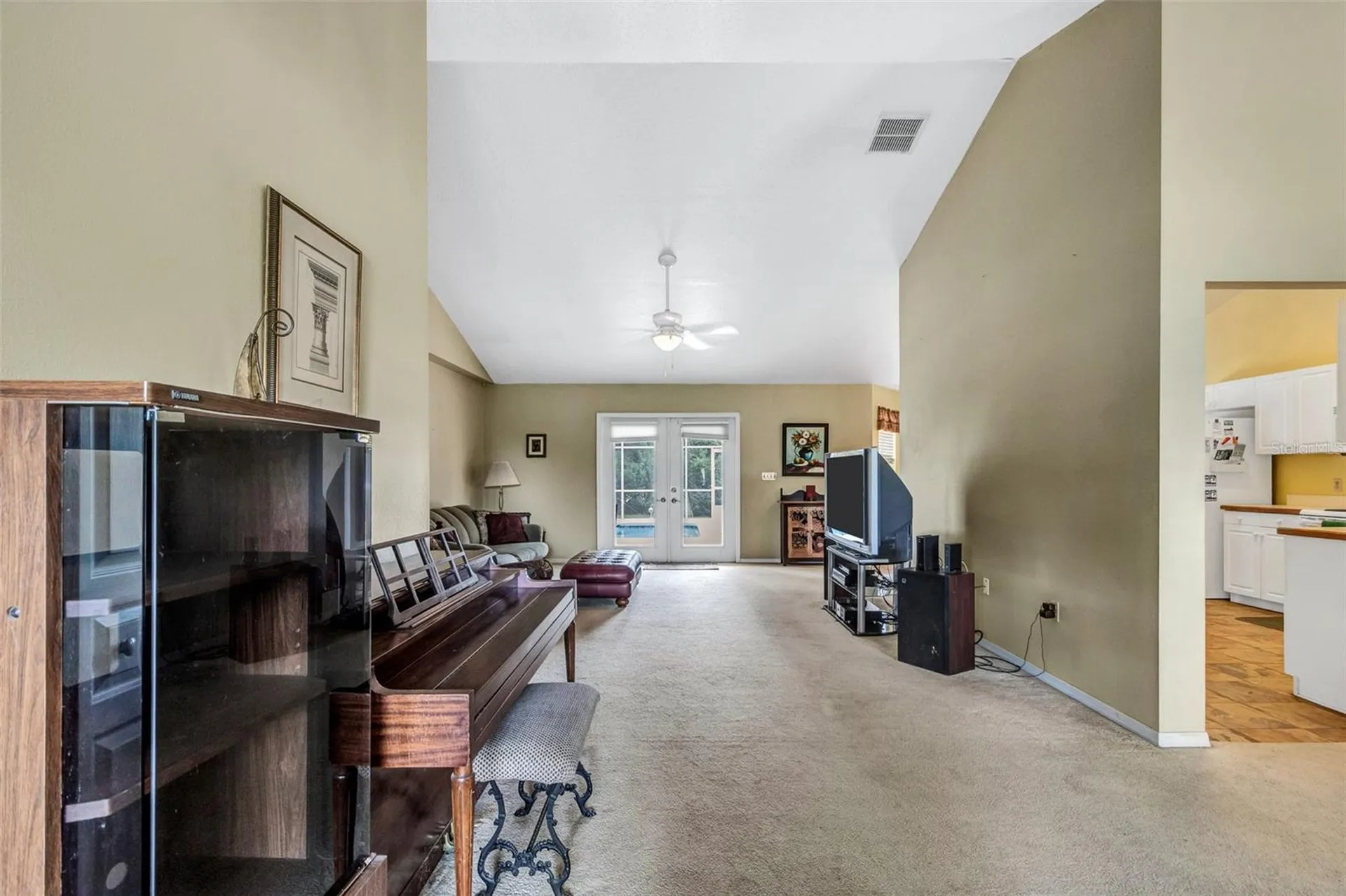 1842 W Virginia Drive Kissimmee FL 34744
