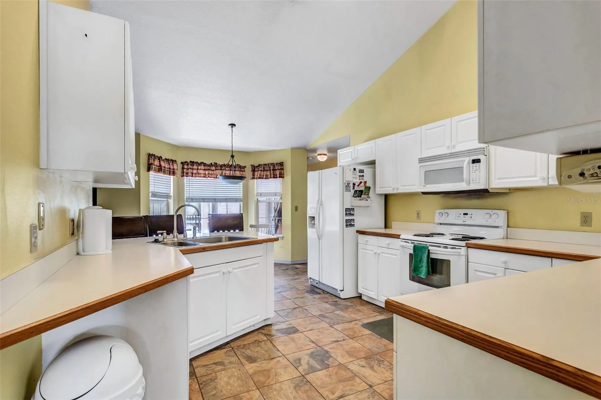 1842 W Virginia Drive Kissimmee FL 34744