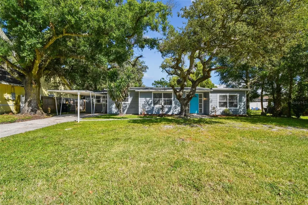 1507 W Le Compte Drive Tampa FL 33604