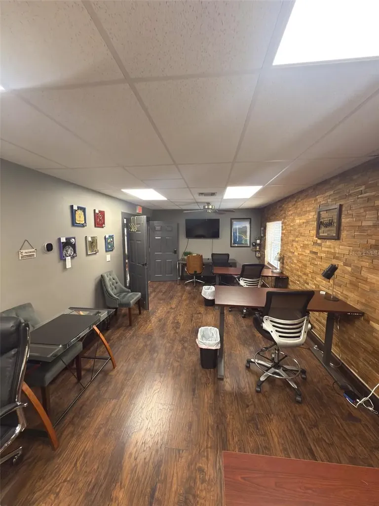 2729 State Road 580 Clearwater FL 33761