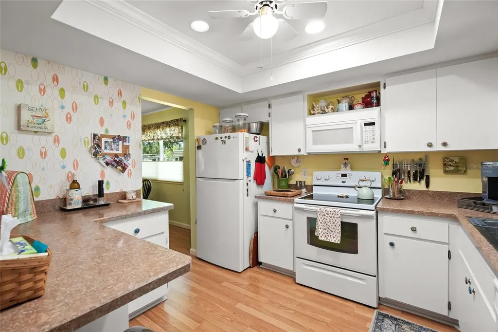 1325 Glen Oaks Drive E Sarasota FL 34232