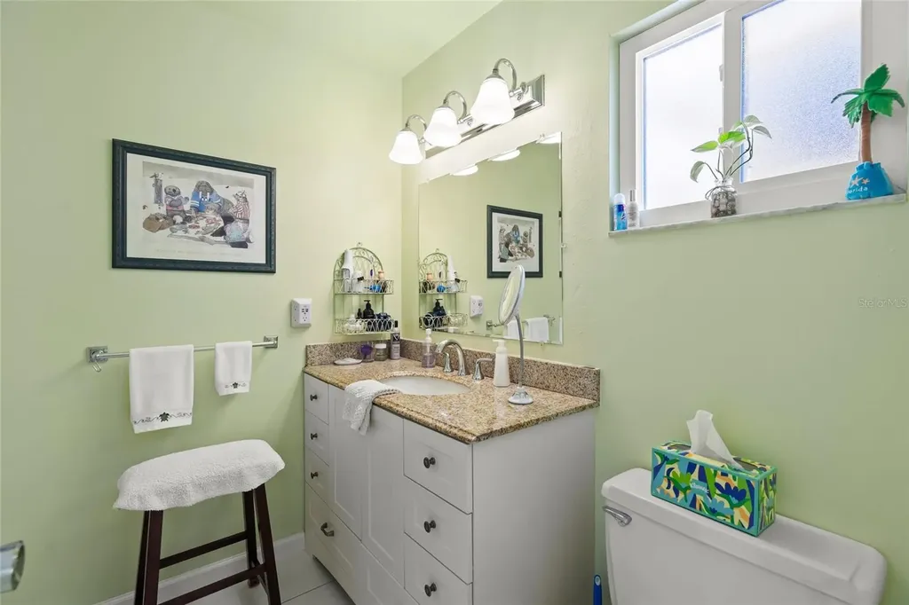 1325 Glen Oaks Drive E Sarasota FL 34232