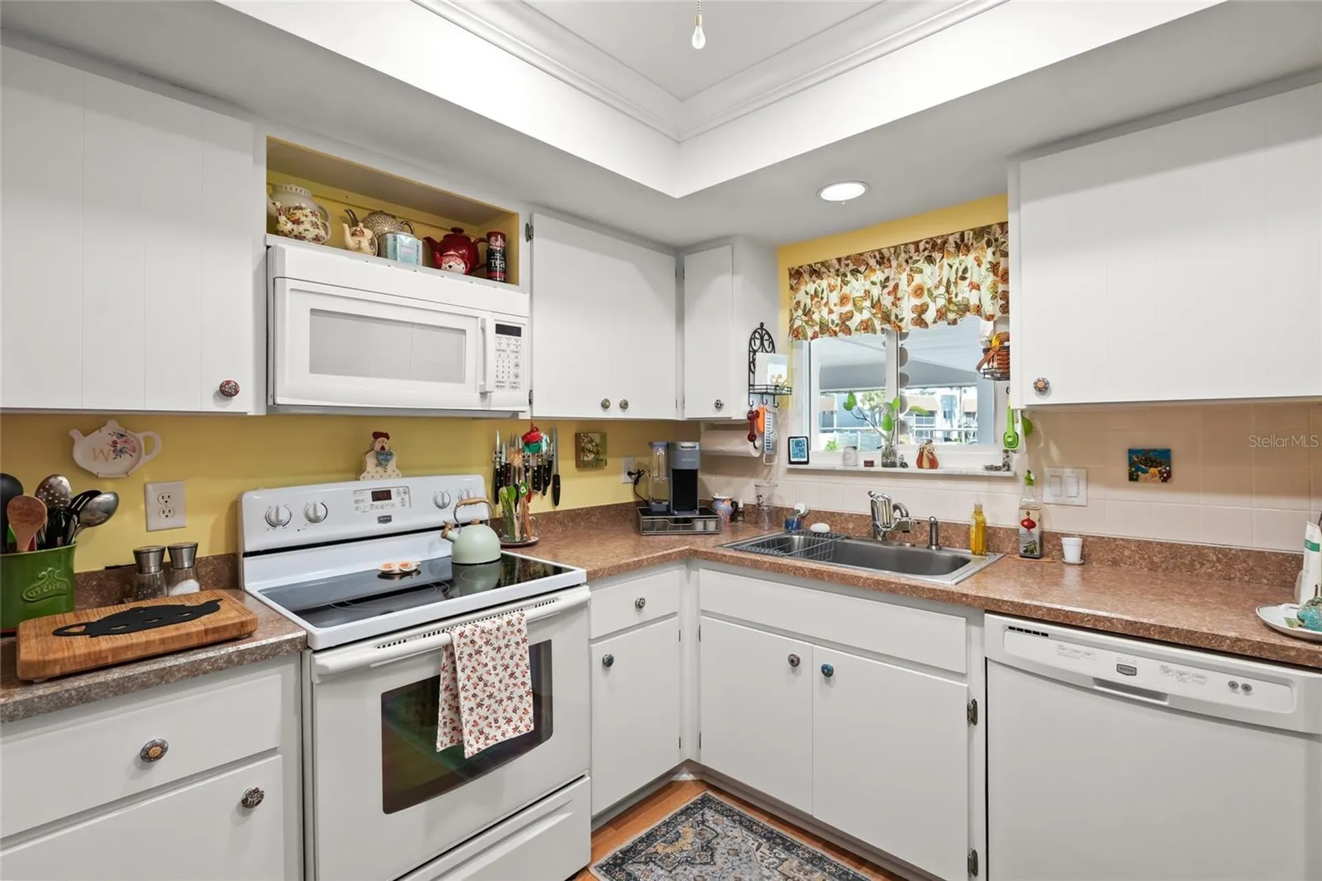 1325 Glen Oaks Drive E Sarasota FL 34232