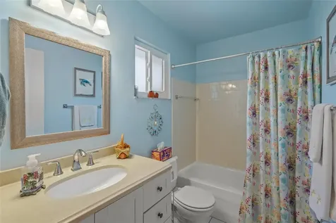 1325 Glen Oaks Drive E Sarasota FL 34232