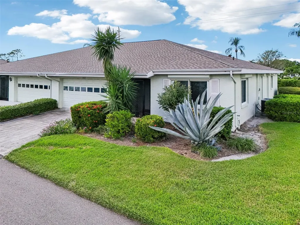 2421 Lancaster Drive Sun City Center FL 33573