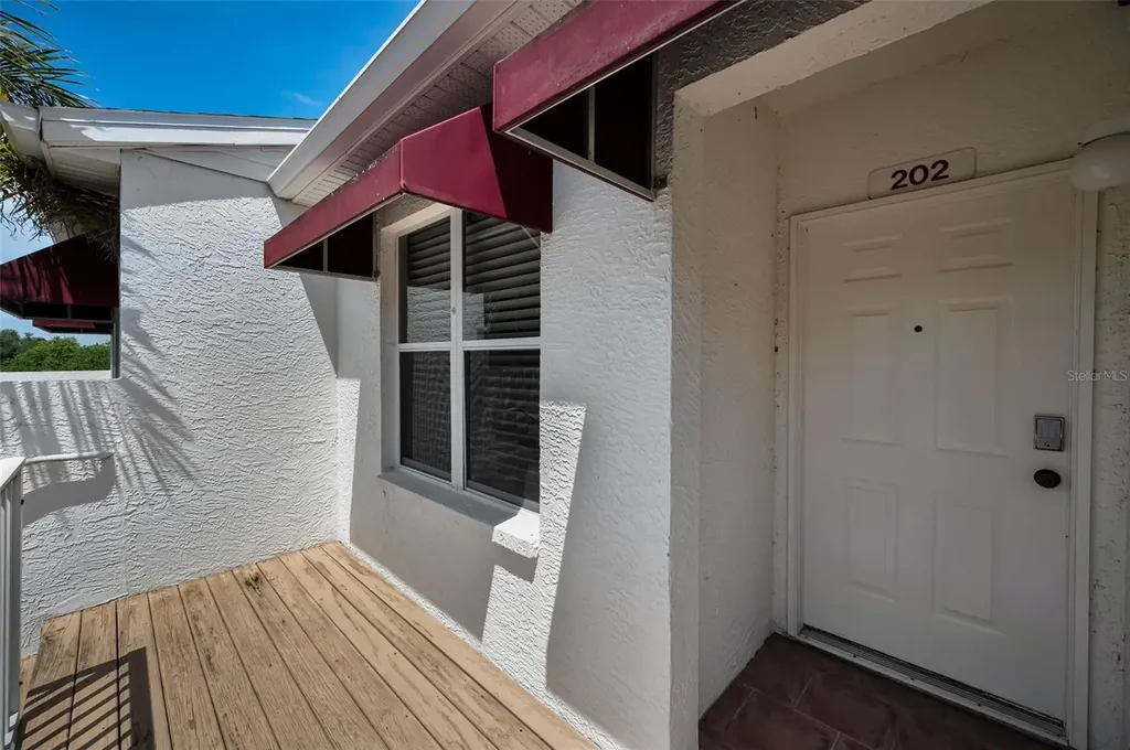 1400 Water View Drive W Largo FL 33771