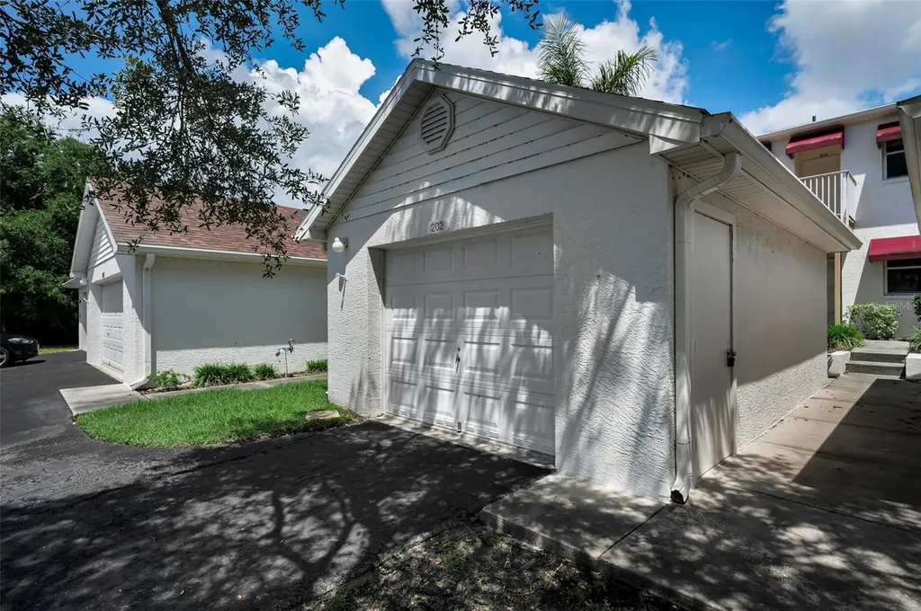 1400 Water View Drive W Largo FL 33771