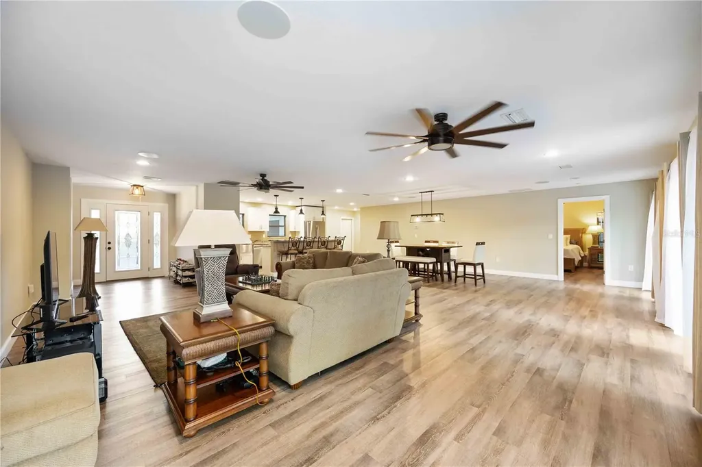 635 Tropical Circle Sarasota FL 34242