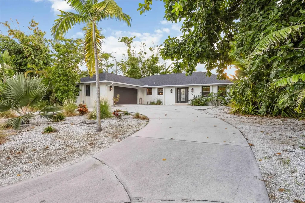 635 Tropical Circle Sarasota FL 34242