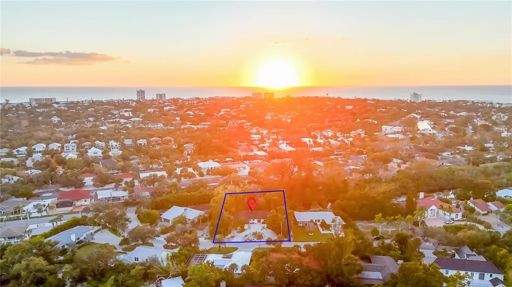 635 Tropical Circle Sarasota FL 34242