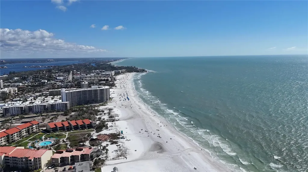 635 Tropical Circle Sarasota FL 34242