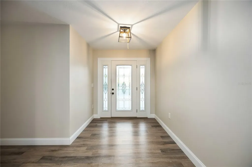 635 Tropical Circle Sarasota FL 34242