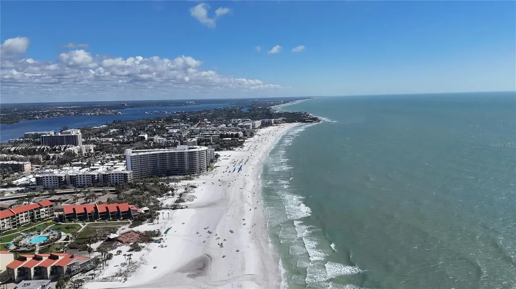 635 Tropical Circle Sarasota FL 34242