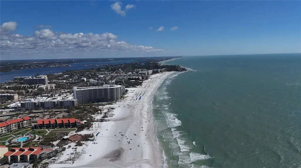 635 Tropical Circle Sarasota FL 34242