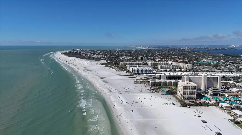 635 Tropical Circle Sarasota FL 34242