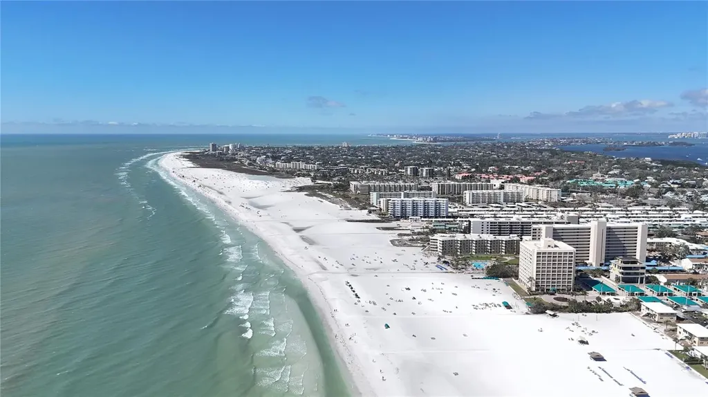 635 Tropical Circle Sarasota FL 34242