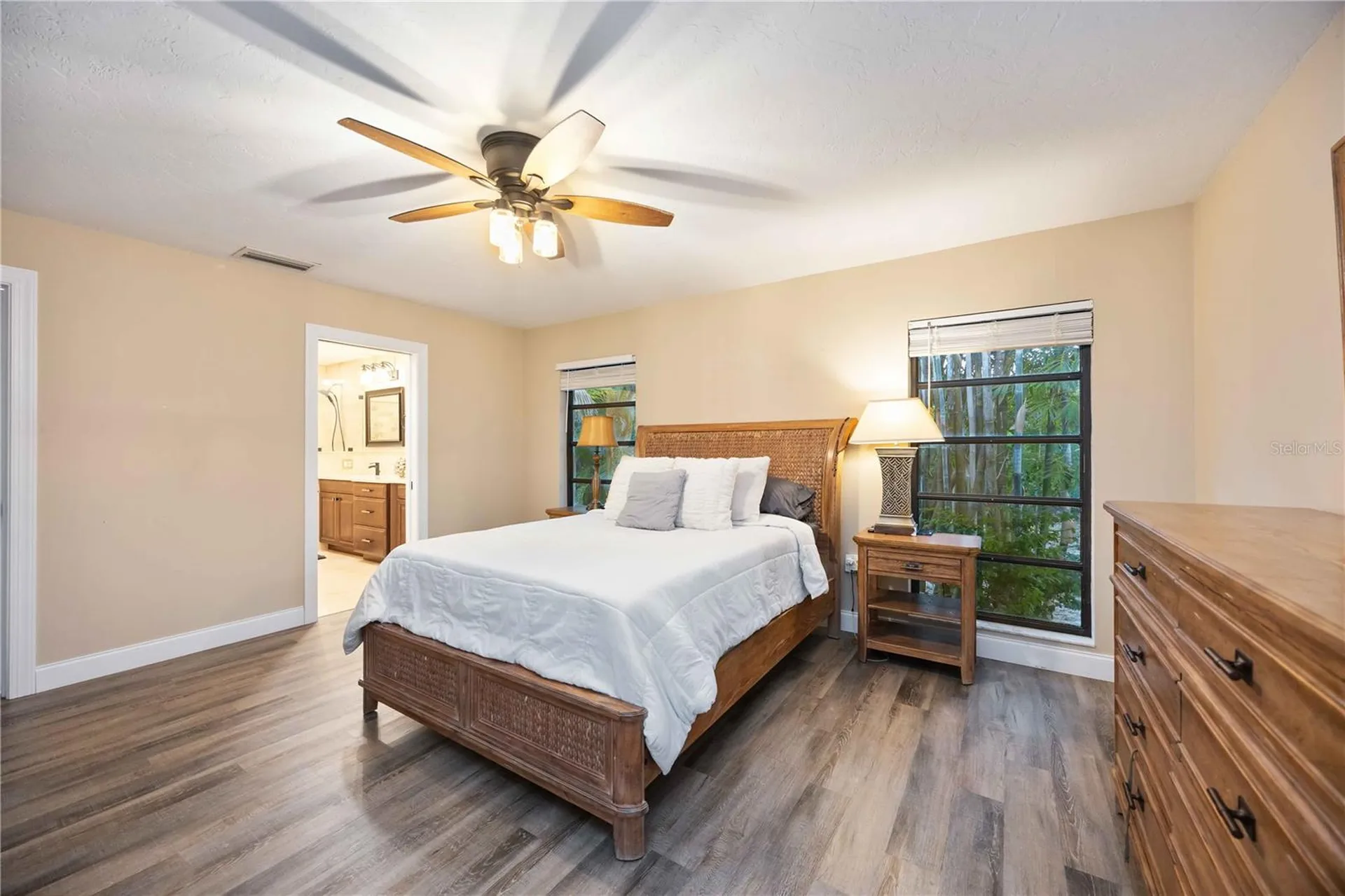 635 Tropical Circle Sarasota FL 34242
