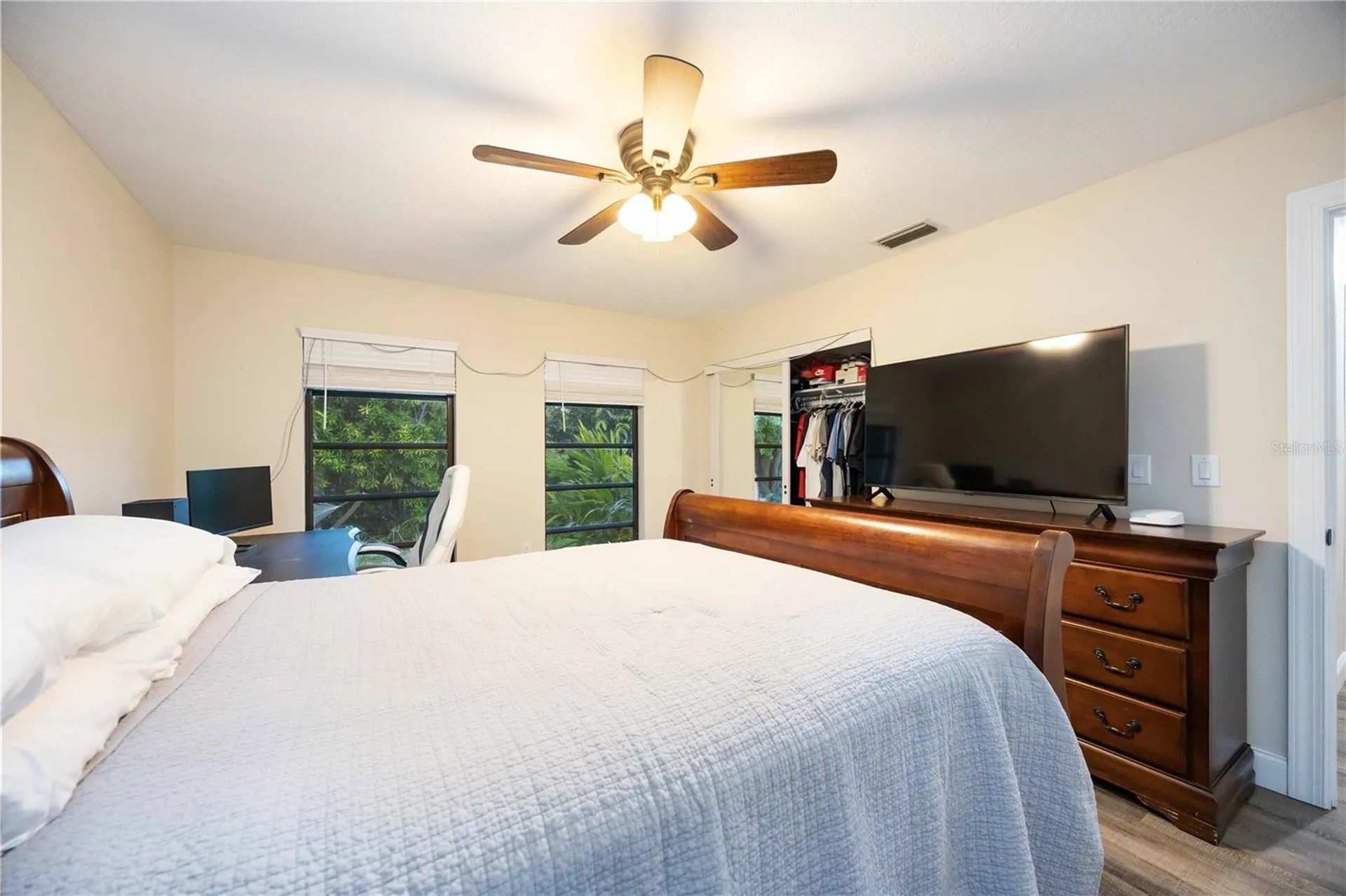635 Tropical Circle Sarasota FL 34242