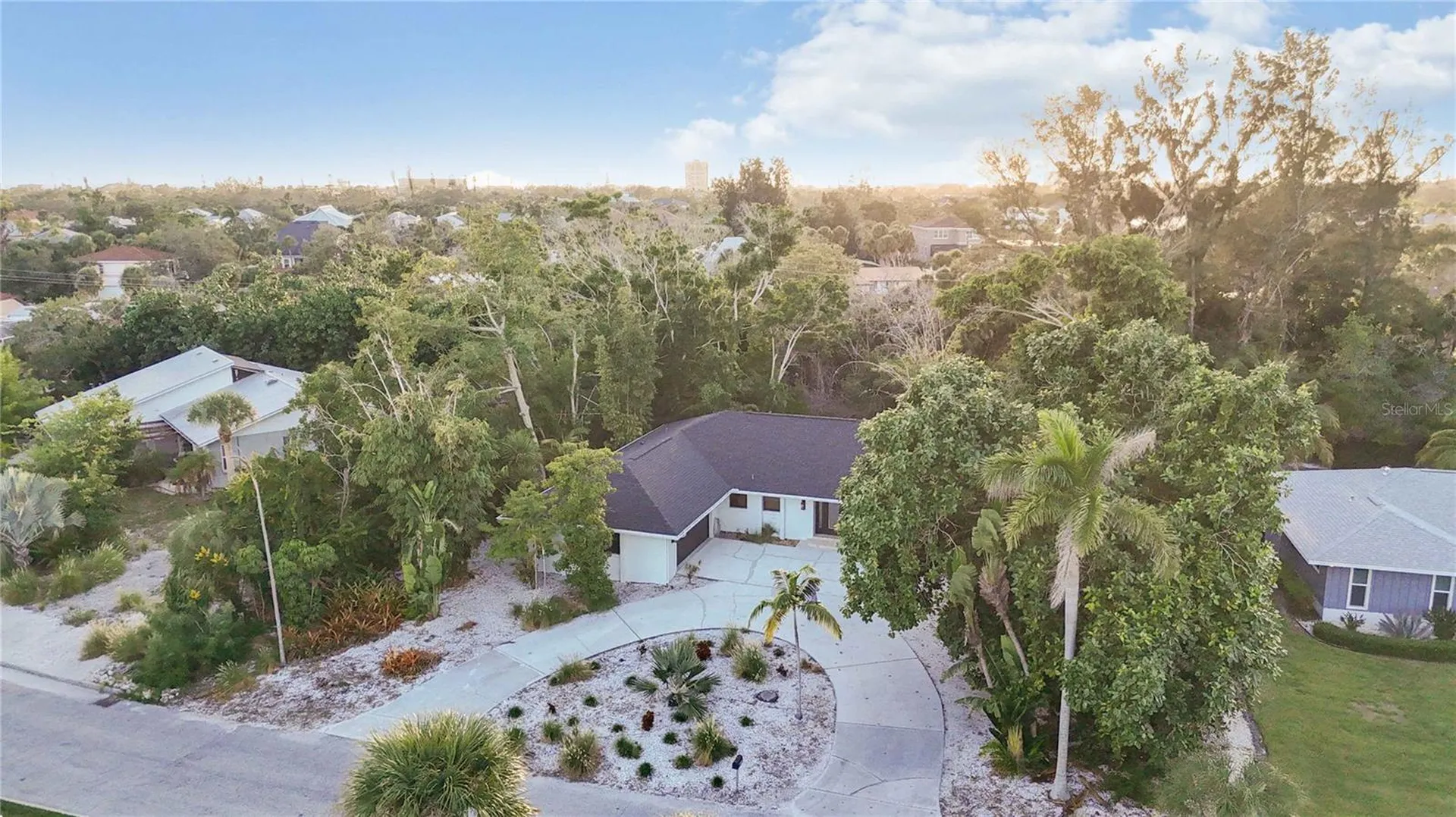 635 Tropical Circle Sarasota FL 34242