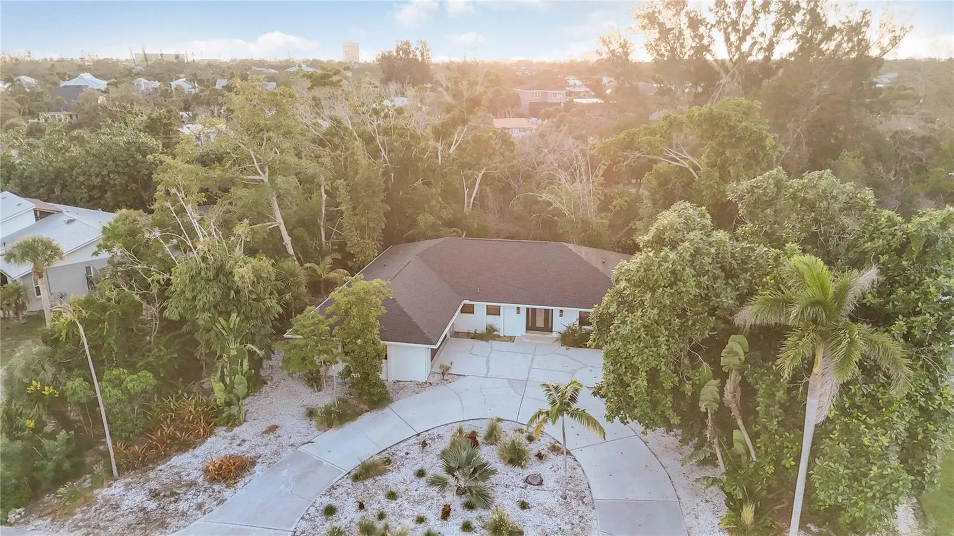 635 Tropical Circle Sarasota FL 34242