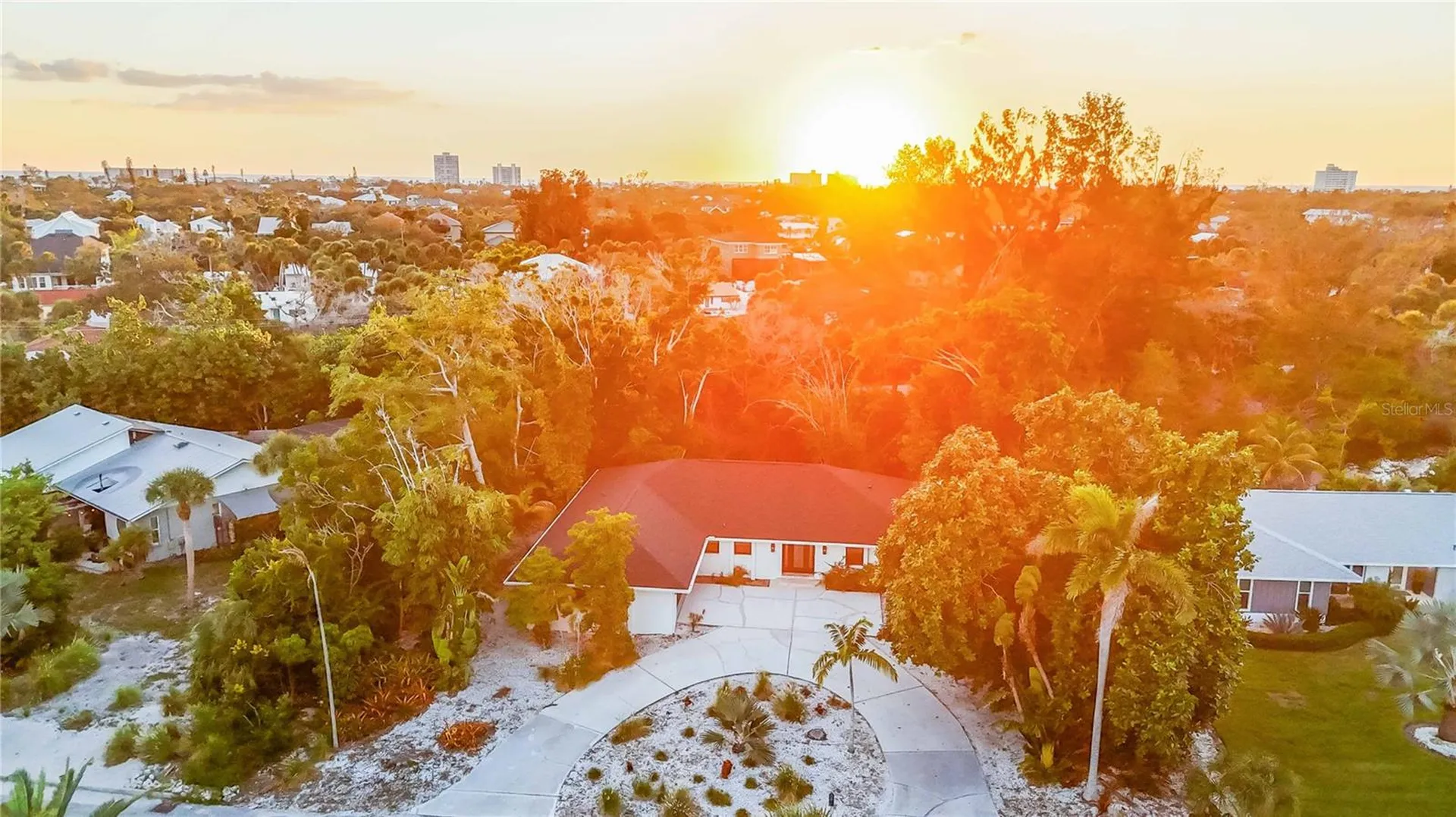 635 Tropical Circle Sarasota FL 34242