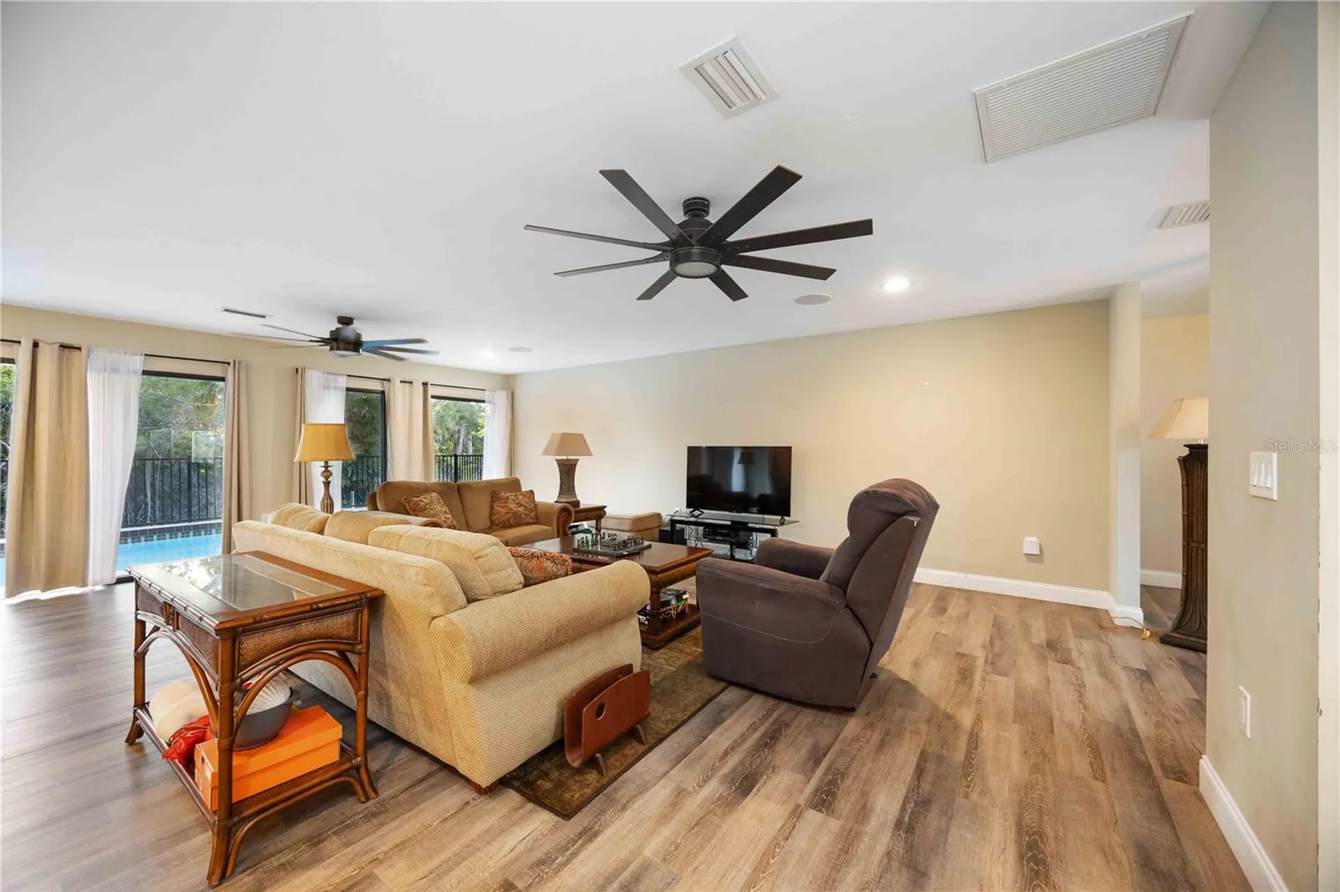 635 Tropical Circle Sarasota FL 34242